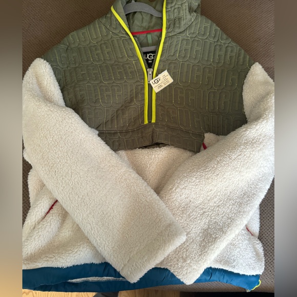 NWT Ugg Sherpa - Picture 1 of 4